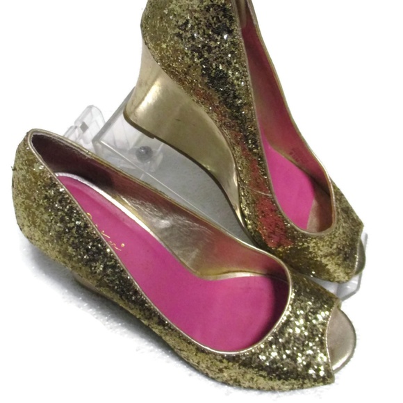 Lilly Pulitzer Shoes - Lilly Pulitzer Gold Sequin Wedge Shoes 8.5